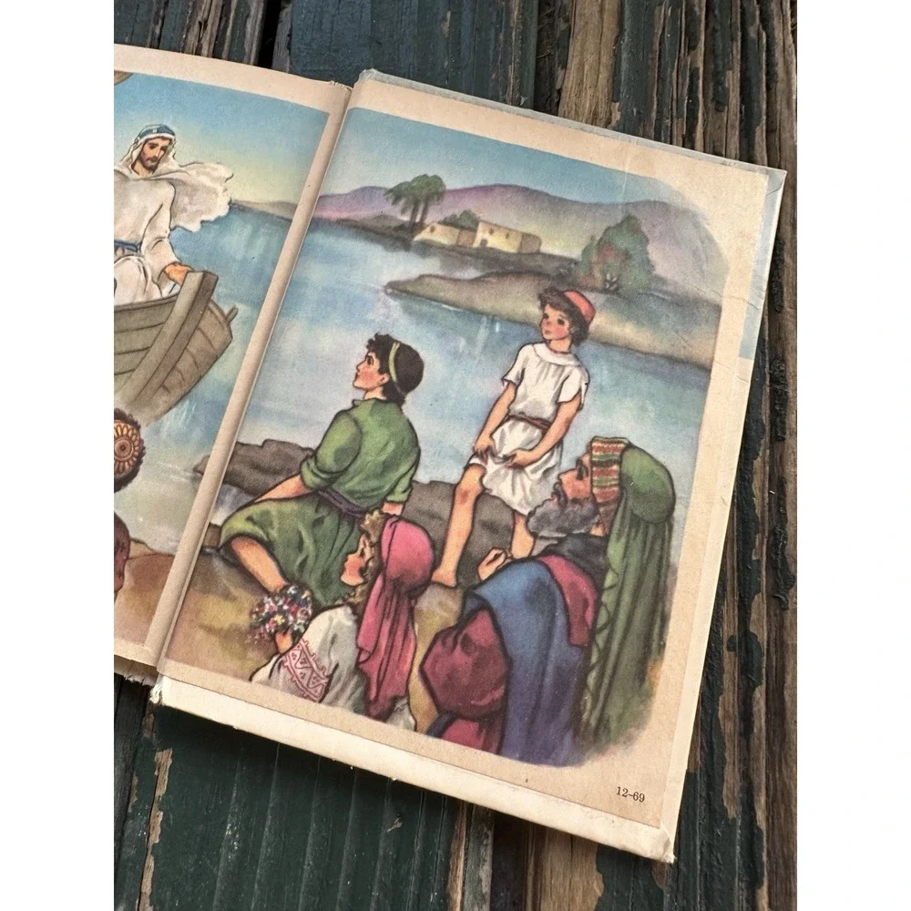 Friends of Jesus by Mary Alice Jones. 1954 Rand McNally - some wear‎ and damage
